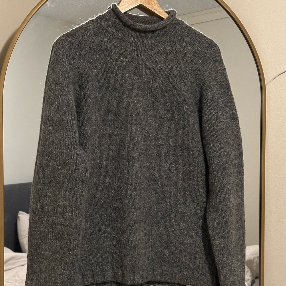 Men's Gray Sweater